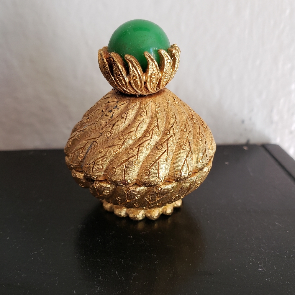 Florenza Antique Gold Metal Jade Snuff Holder Box